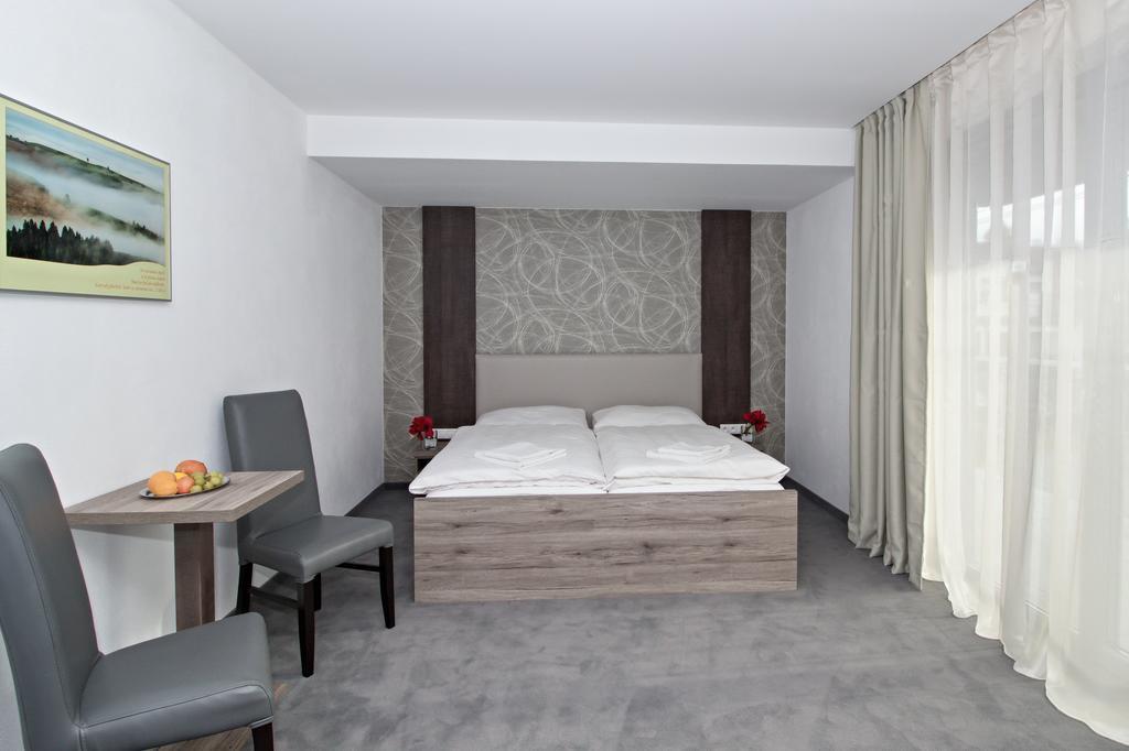 Guest House Frizzante Turčianske Teplice Quarto foto